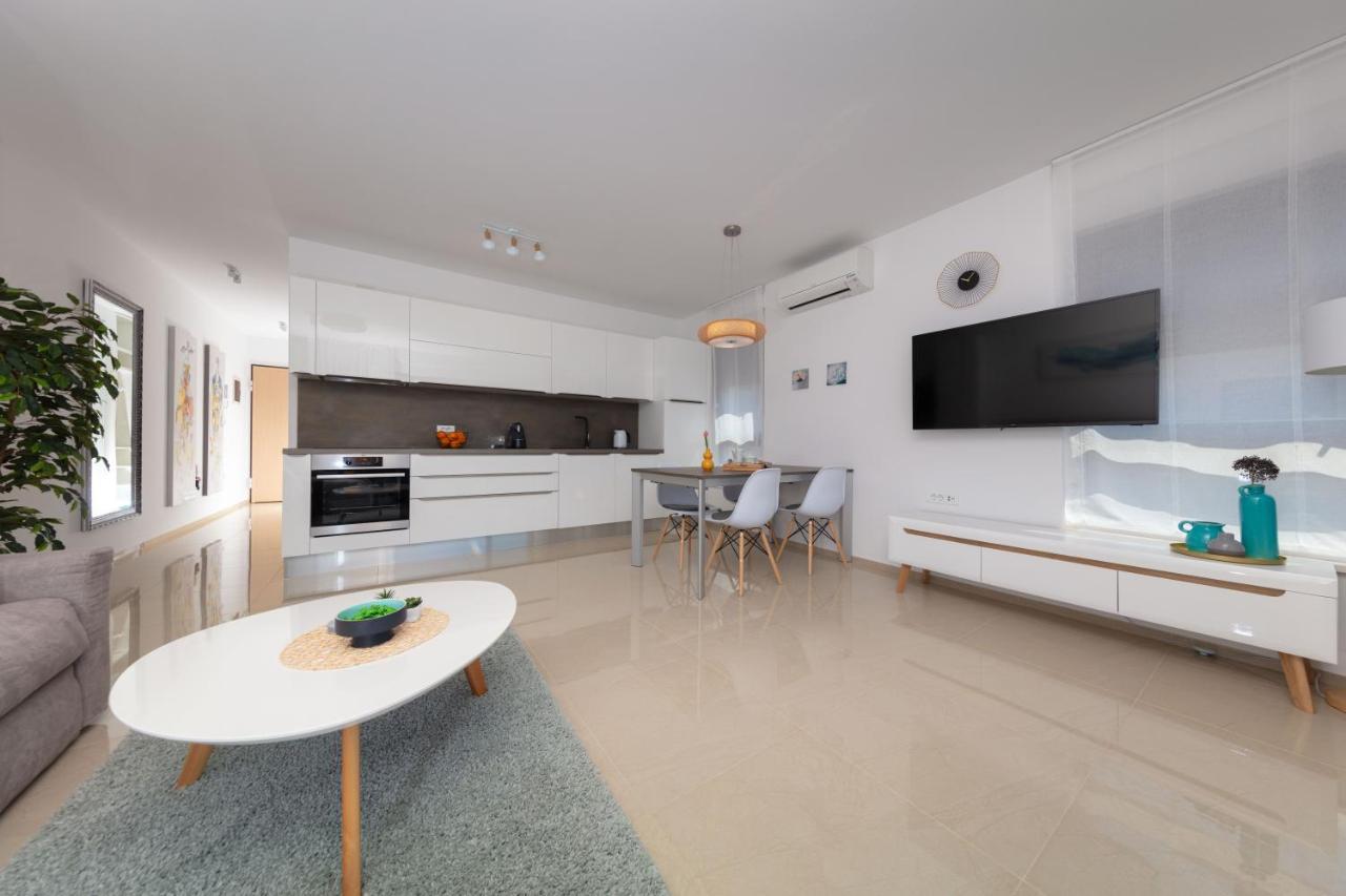 Tirkiz Apartment Banjole Luaran gambar